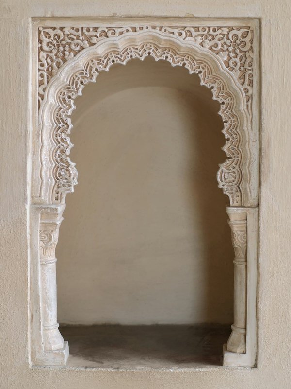 What's the Best Way to Create a Cozy Reading Alcove in a Busy Household?