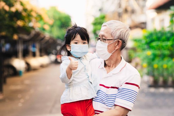 What's the Most Effective Way to Introduce a New Cat to a Household with an Aggressive Dog?